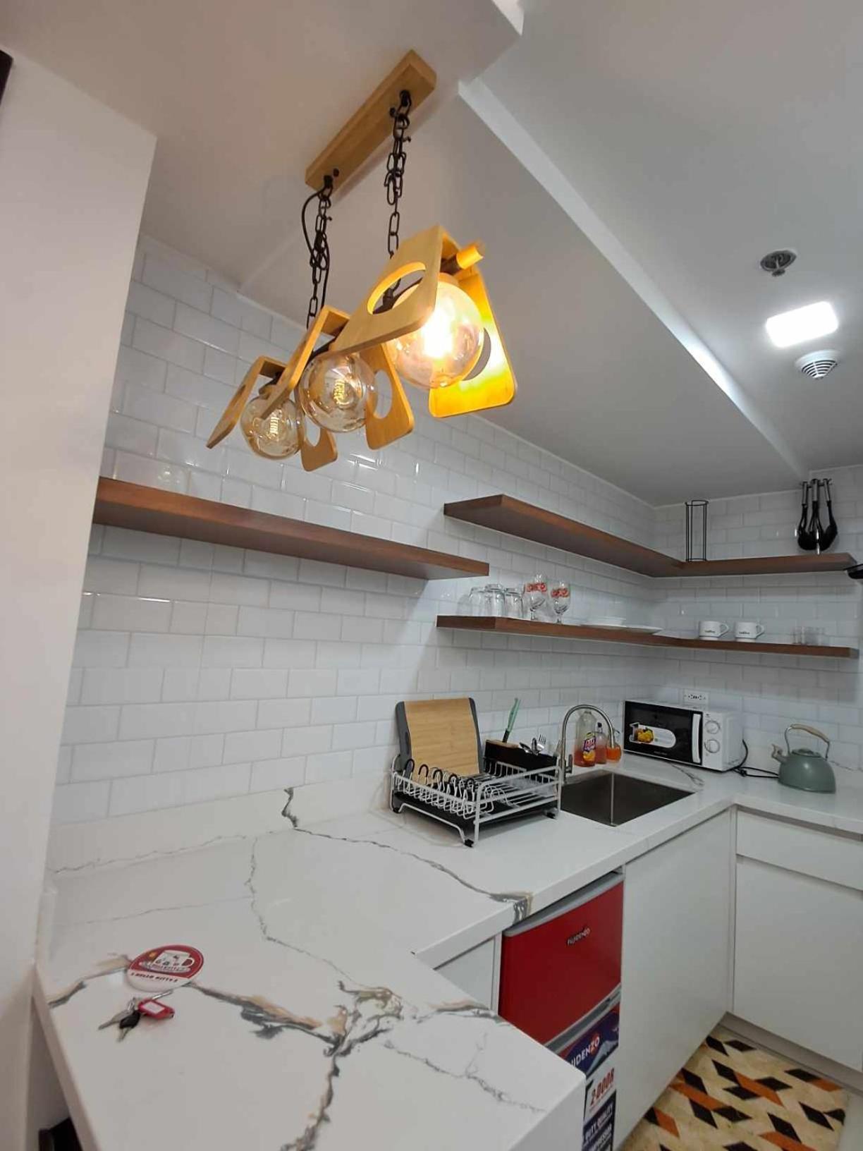 Uptown Parksuites Tower 1 Hostel *